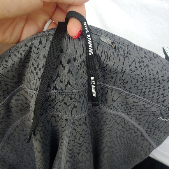 Nike Dri-Fit Power Epic Cropped Leggings - Picture 8 of 8